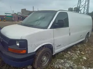 Chevrolet 3500 2007 White