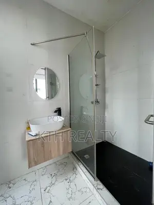 2bdrm Apartment in Chevron, Lekki Phase 2 for rent