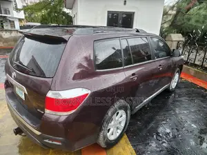 Toyota Highlander 2013 Red