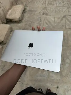 Laptop Apple MacBook Pro 2019 32GB Intel Core i9 SSD 1T