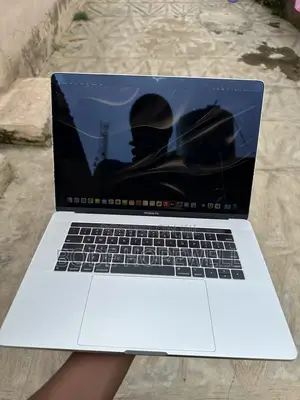 Laptop Apple MacBook Pro 2019 32GB Intel Core i9 SSD 1T