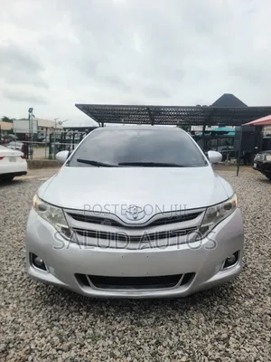 Toyota Venza XLE 2012 Silver