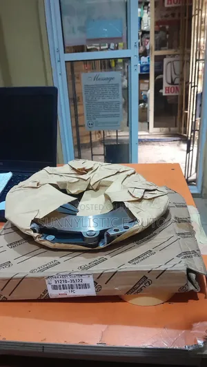 Pressure Disc or Clutch Disc for Toyota Dyna
