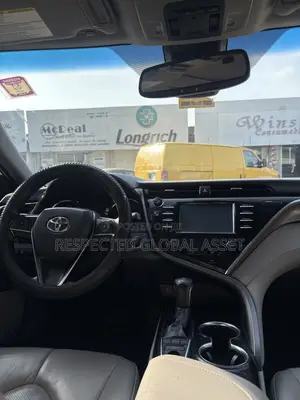 Toyota Camry 2018 Blue