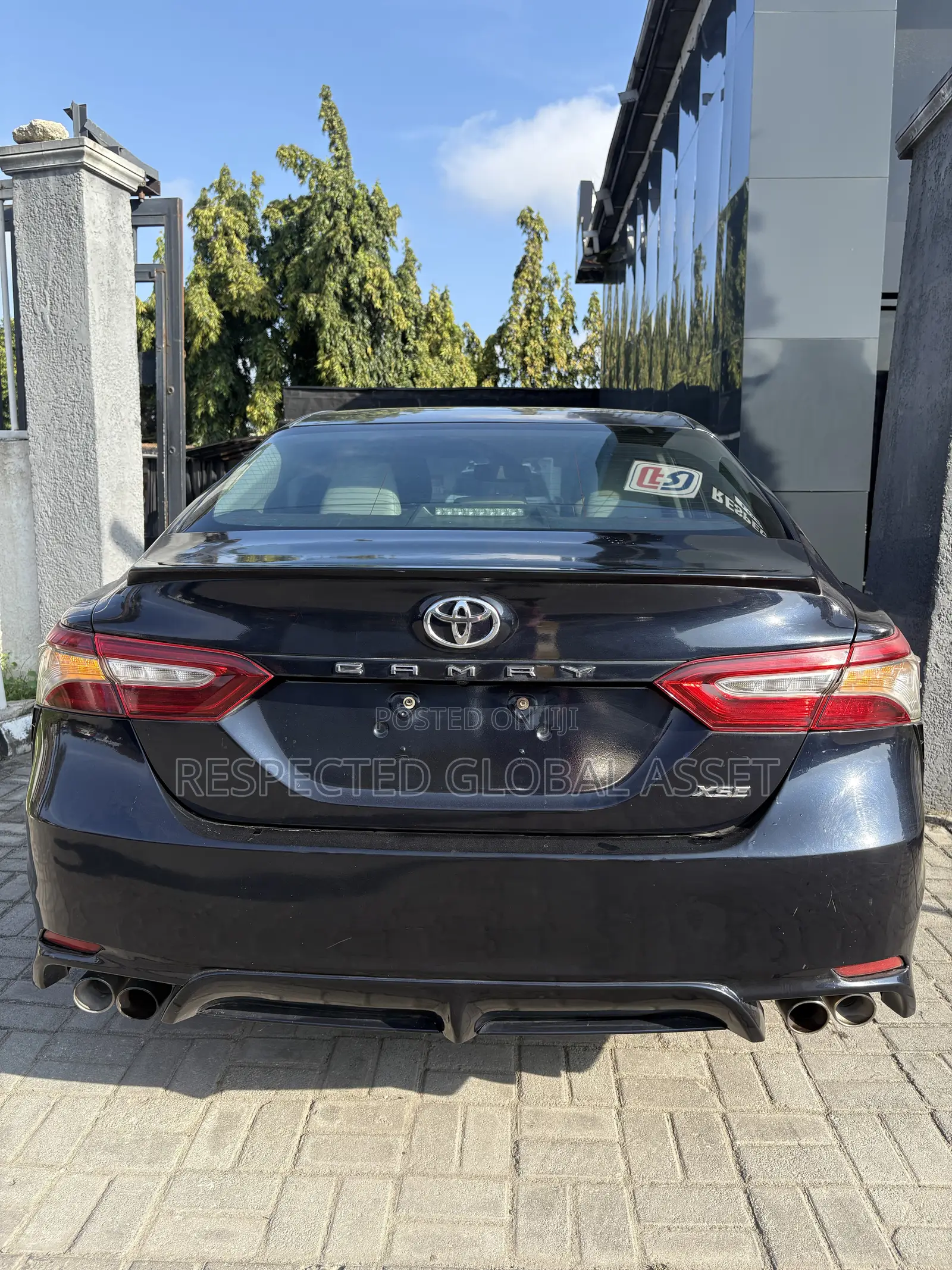 Toyota Camry 2018 Blue