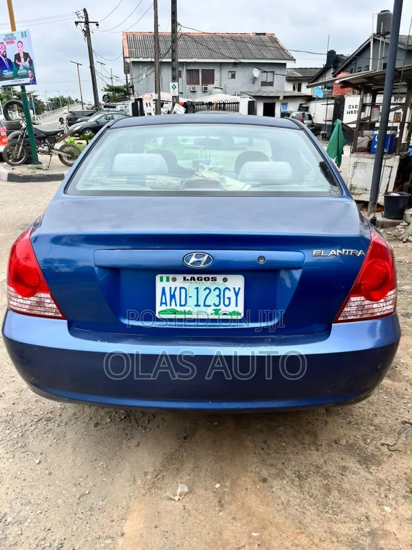 Hyundai Elantra 2006 Blue