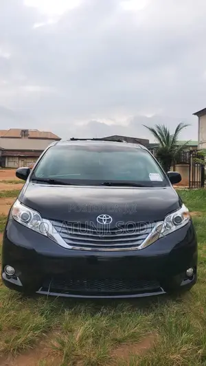 Toyota Sienna Limited 7 Passenger 2012 Black