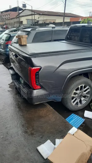 Fiber Folding Boot Cover for Toyota Tundra 2025
