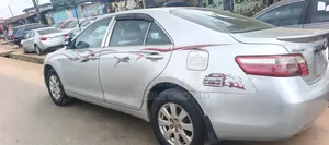 Toyota Camry XLE 4dr Sedan (2.4 4cyl 5A) 2008 Silver