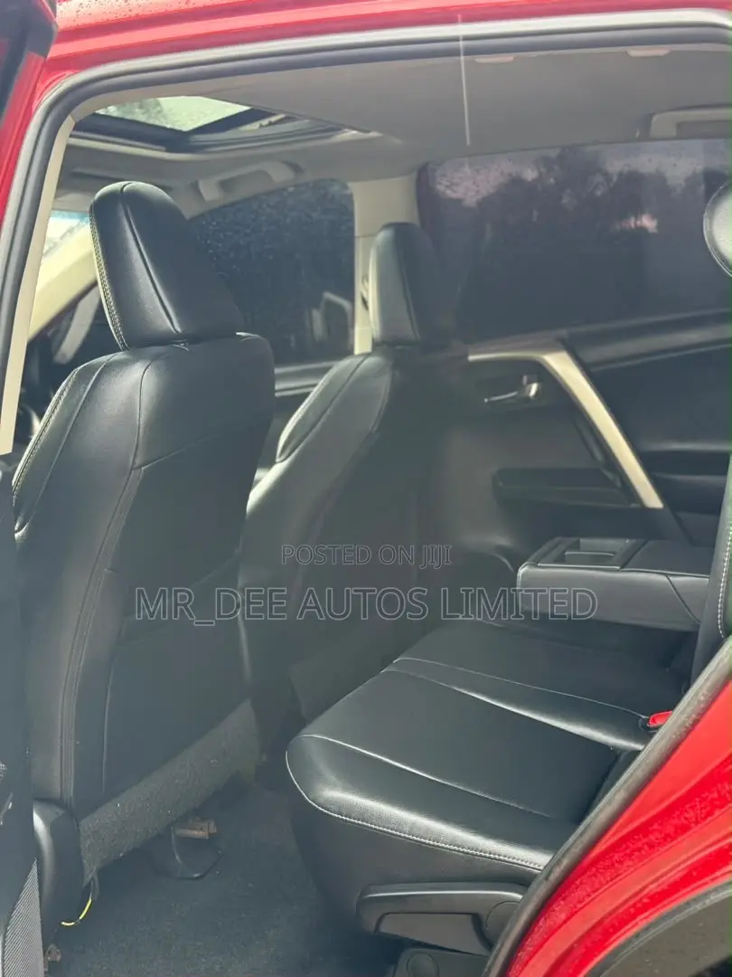 Toyota RAV4 2015 Red