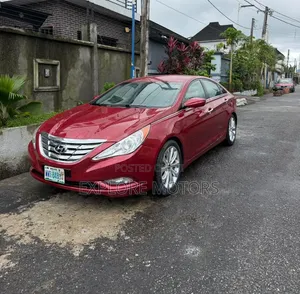 Hyundai Sonata 2013 Red