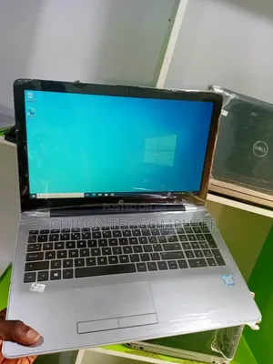 Laptop HP 250 G6 8GB Intel Core i5 HDD+SSD 500GB