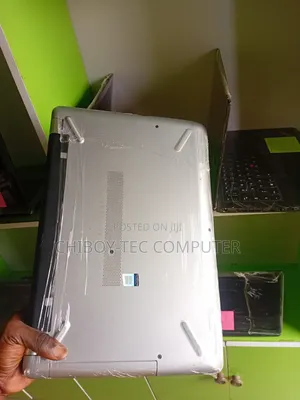 Laptop HP 250 G6 8GB Intel Core i5 HDD+SSD 500GB