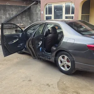 Toyota Corolla S 4dr Sedan (1.8L 4cyl 4A) 2012 Gray