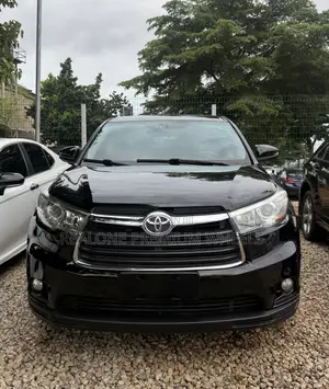 Toyota Highlander LE 4dr SUV AWD (3.5L 6cyl 6A) 2014 Black
