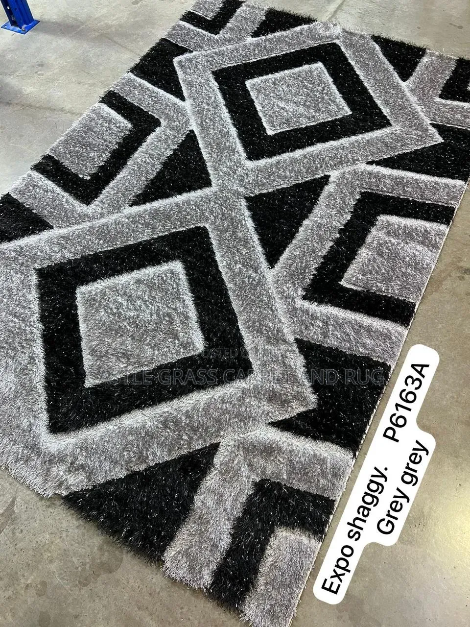 Royal Crest Centre Rug
