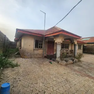 4bdrm Bungalow in Akobo for sale