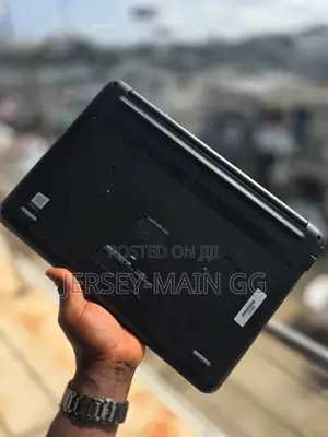 Laptop Dell Latitude 3380 4GB Intel Core i3 SSD 128GB