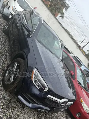 Mercedes-Benz GLC-Class 2021 Blue