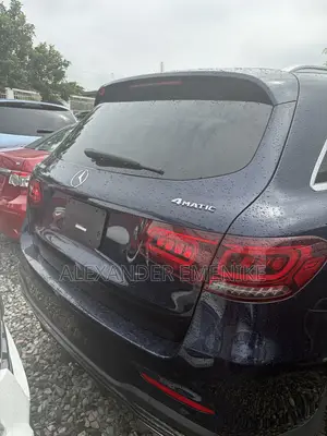 Mercedes-Benz GLC-Class 2021 Blue