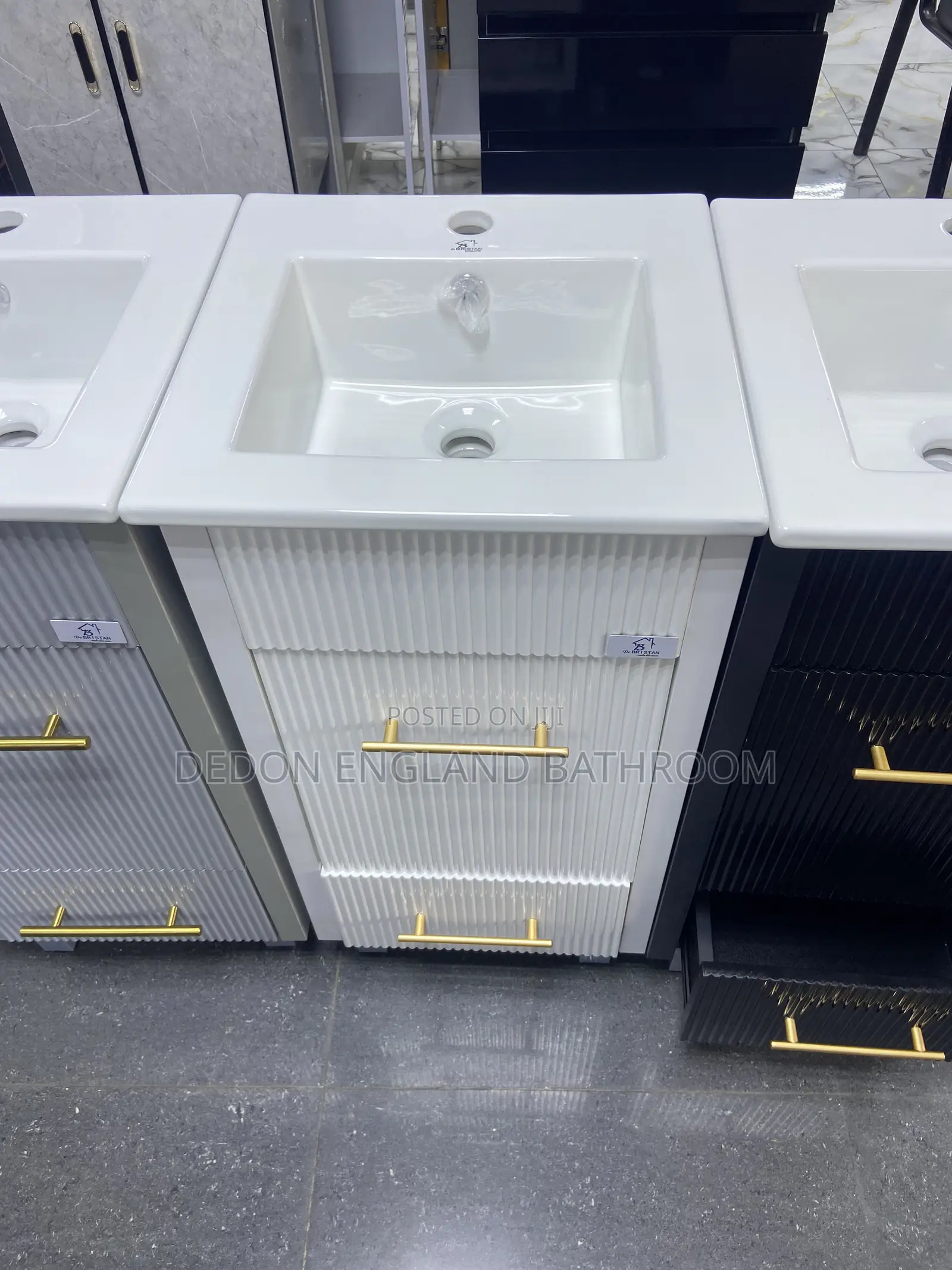 White Line 40cm Cabinet