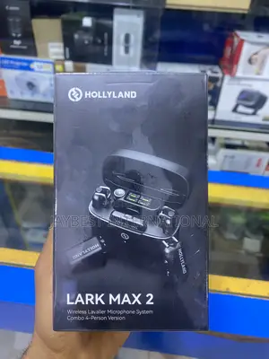Hollyland LARK MAX 2 Ultimate Combo 2-Person Wireless Microphone