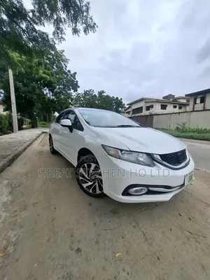 Honda Civic 2013 White