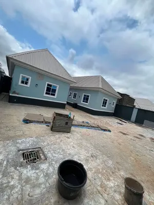 1bdrm Block of Flats in Water Intake Maigero, Kaduna / Kaduna State