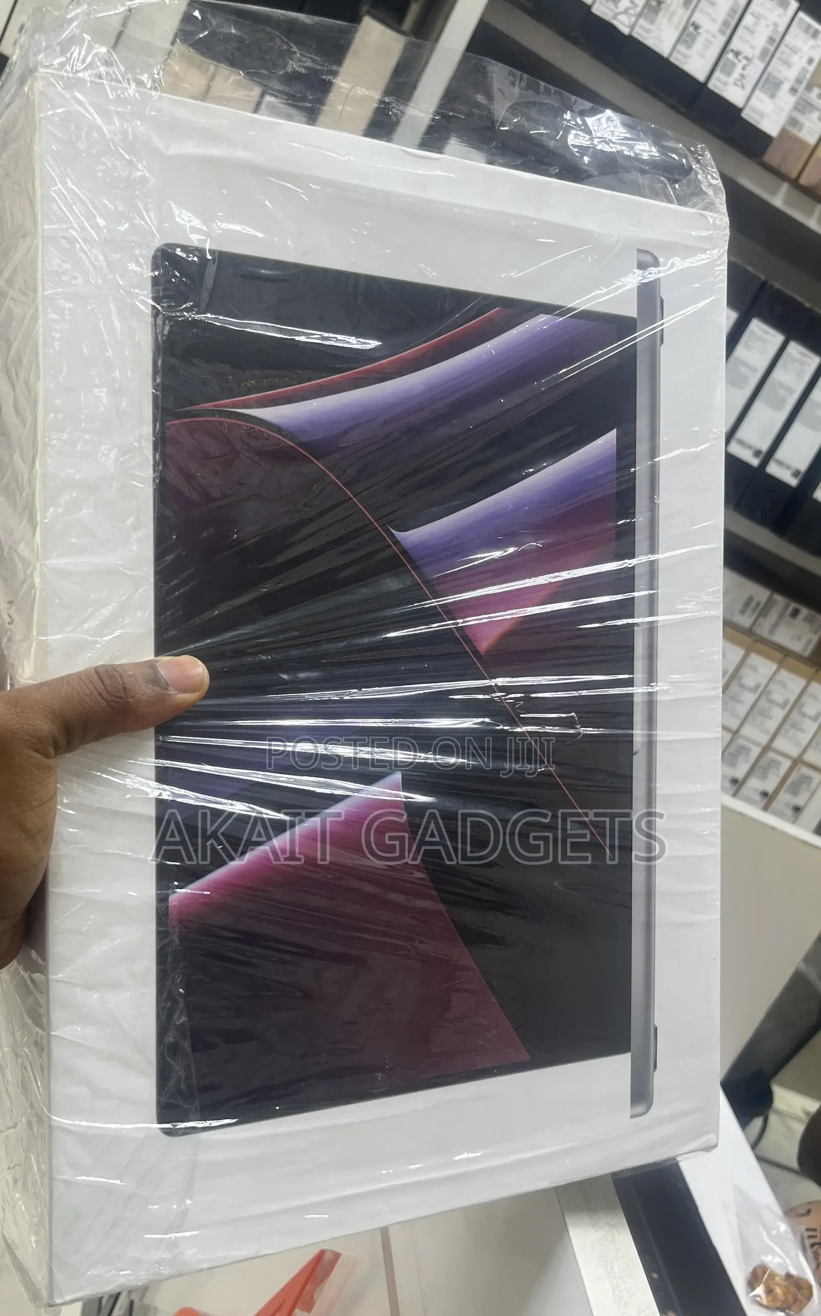 New Laptop Apple MacBook Pro 2022 M2 16GB Apple M2 SSD 1T
