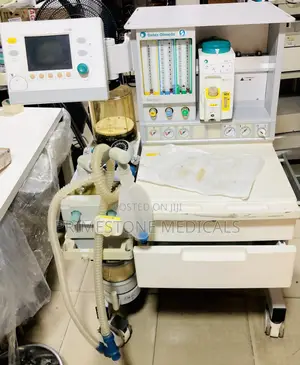 GE Ohmeda Aestiva With Ventilator 7100
