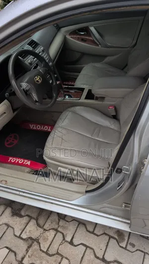 Toyota Camry XLE V6 4dr Sedan (3.5L 6cyl 6AM) 2009 Silver