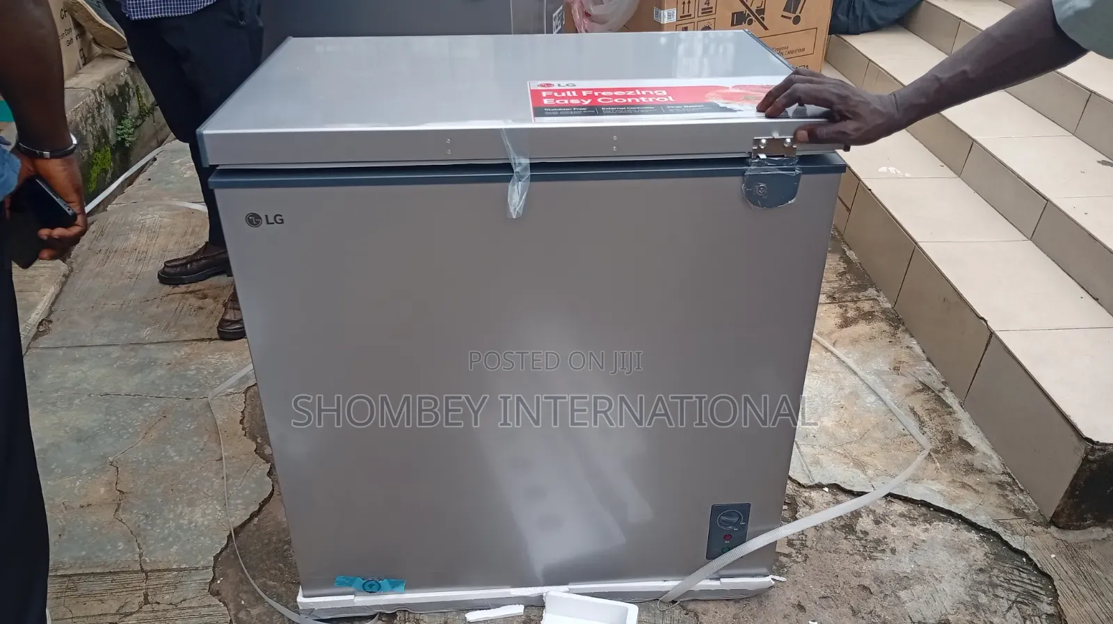 LG Chest Freezer 194L (GCFB255BQCF )