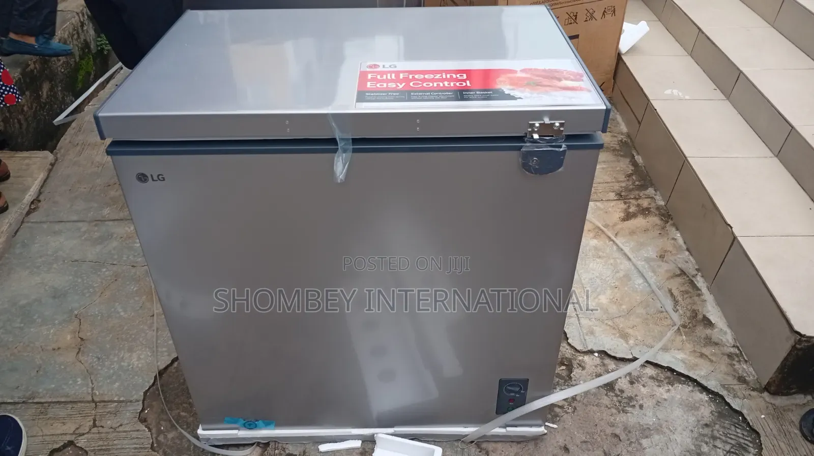 LG Chest Freezer 194L (GCFB255BQCF )