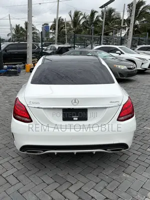 Mercedes-Benz C300 2018 White