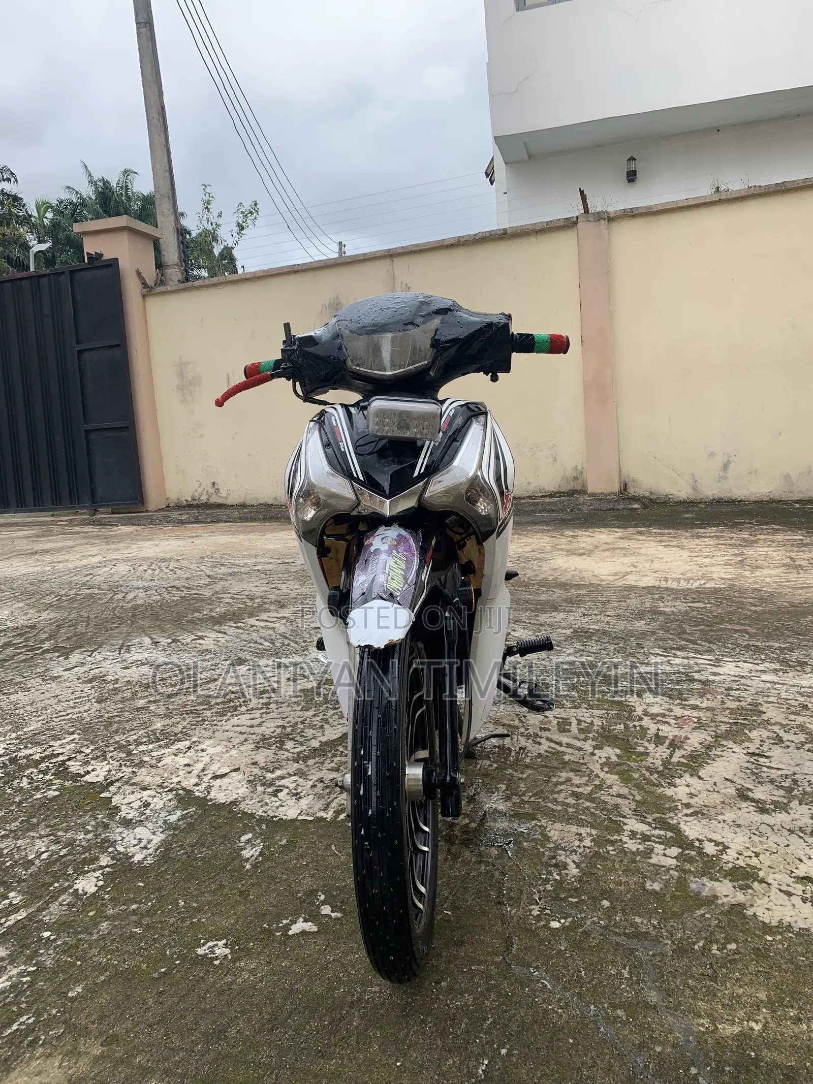 Motorcycle 2024 White