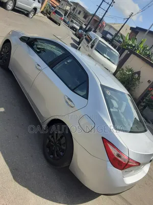 Toyota Corolla SE (1.8L 4cyl 2A) 2018 Silver