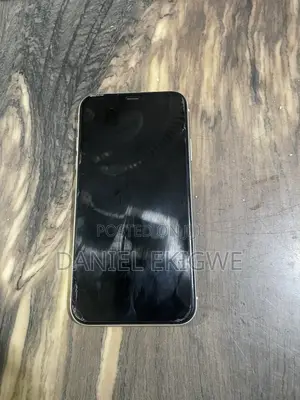 Apple iPhone 11 64 GB White