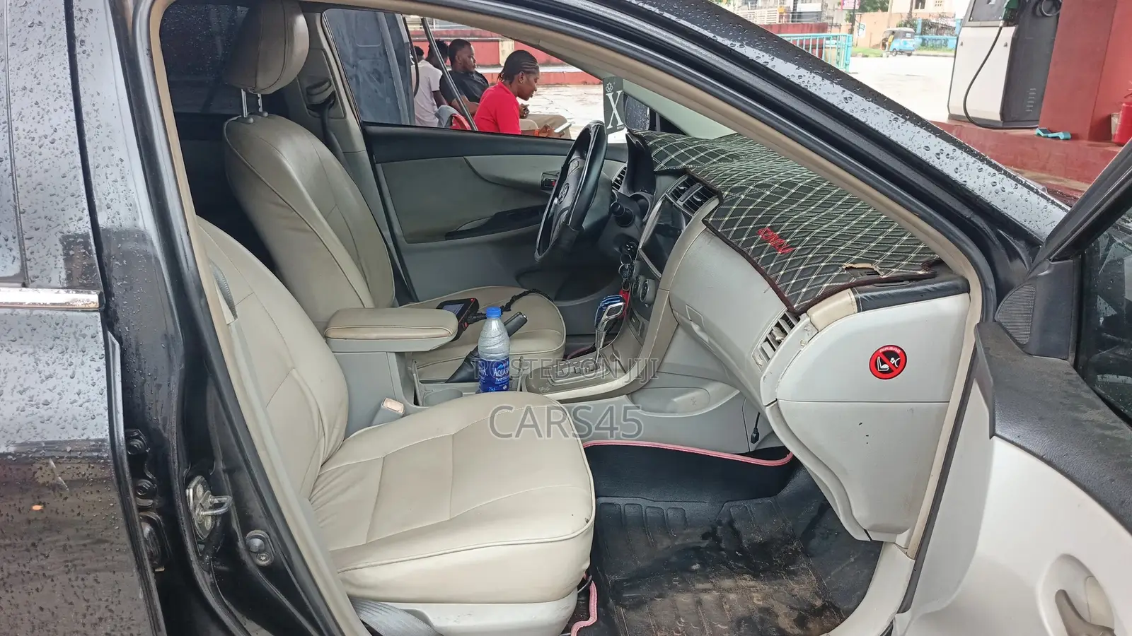 Toyota Corolla 2010 Black