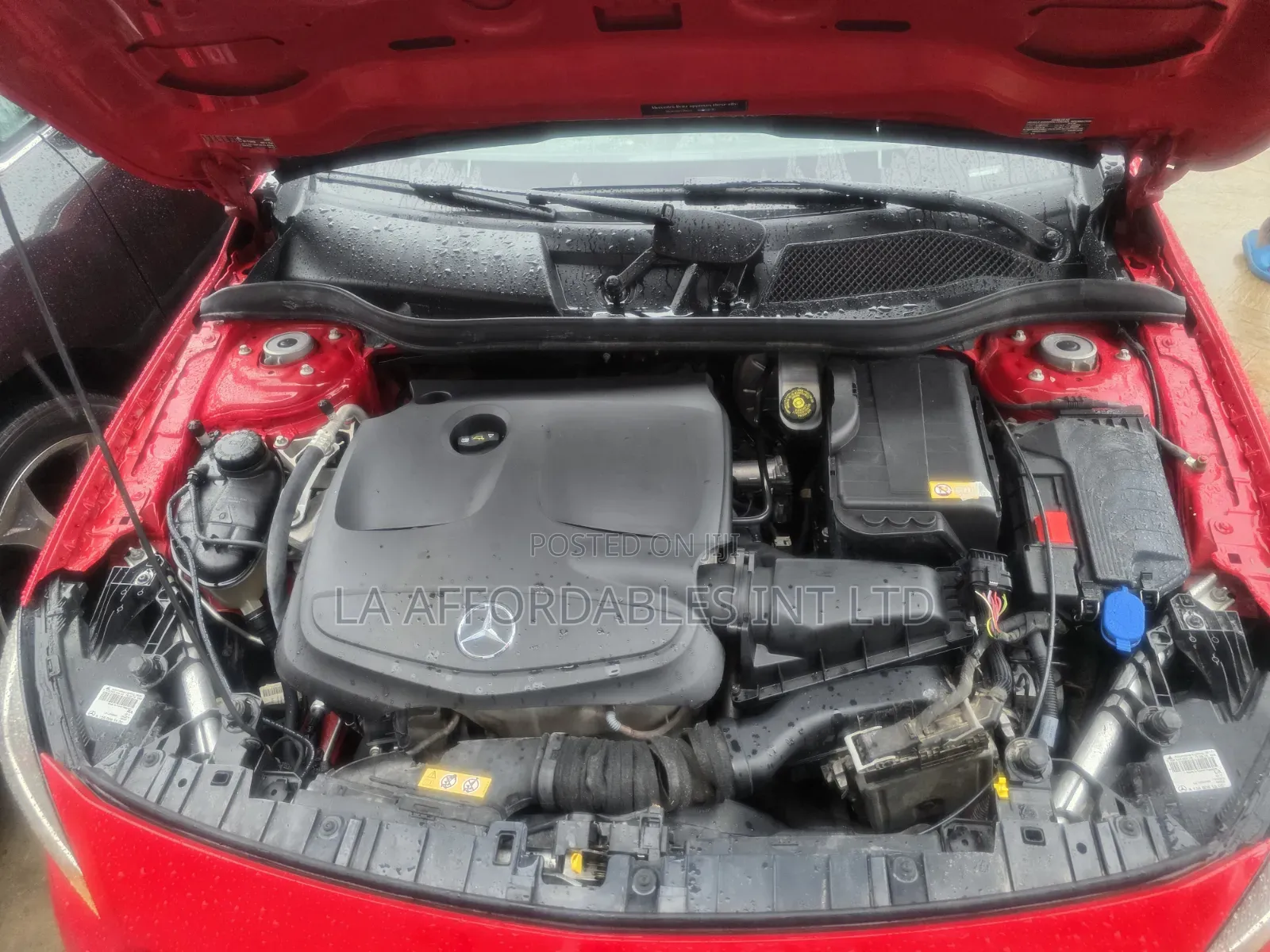Mercedes-Benz GLA 250 2015 Red
