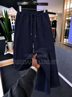 Everyday Plain Loose-Fit Joggers