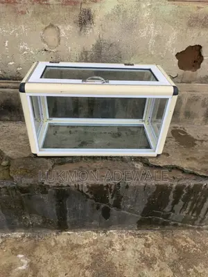 Show Glass