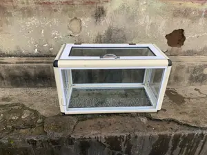 Show Glass