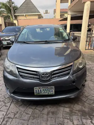 Toyota Avensis 2.0 Advanced Automatic 2012 Gray