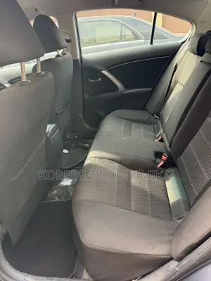 Toyota Avensis 2.0 Advanced Automatic 2012 Gray