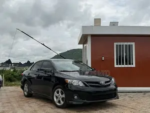 Toyota Corolla 2013 Black