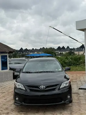 Toyota Corolla 2013 Black
