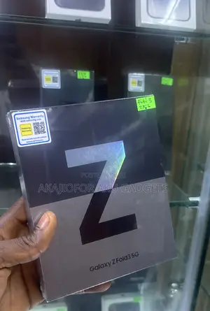 New Samsung Galaxy Z Fold 3 256 GB Black