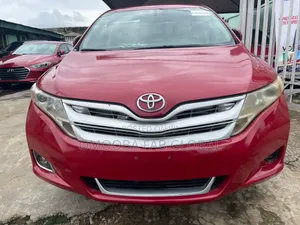 Toyota Venza 2010 Red