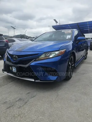 Toyota Camry 2018 Blue
