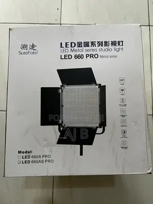 Sutefoto Led 660 Pro Light + Tripodstand + Batteries + Battery Charger